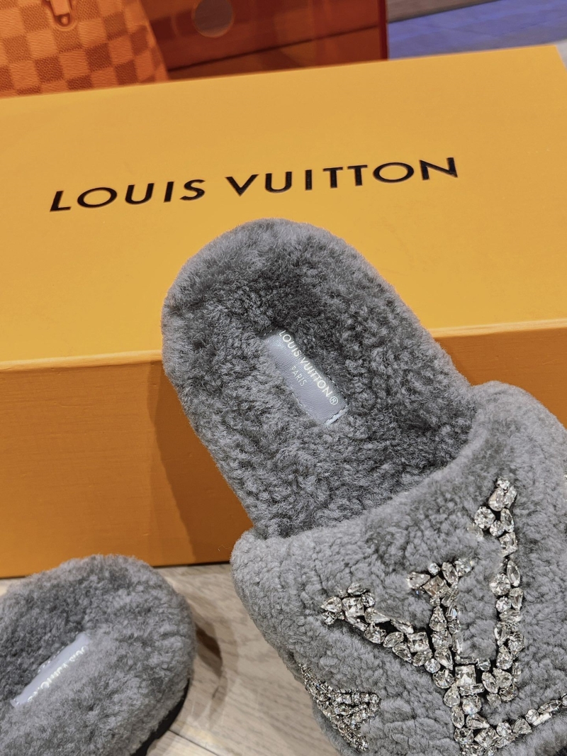 Louis Vuitton Slippers